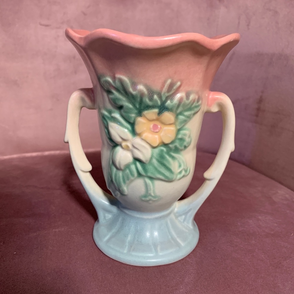 Vintage Hull Art floral vase